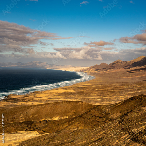Hiszpania- Zwiedzanie - Fuerteventura - Wyspy Kanaryjskie © BlackMediaHouse