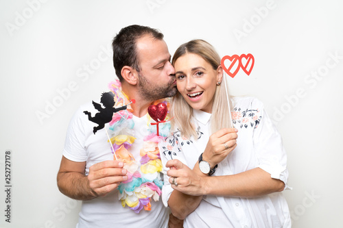 Obraz na płótnie party photo booth props male female fun glasses white background w salonie