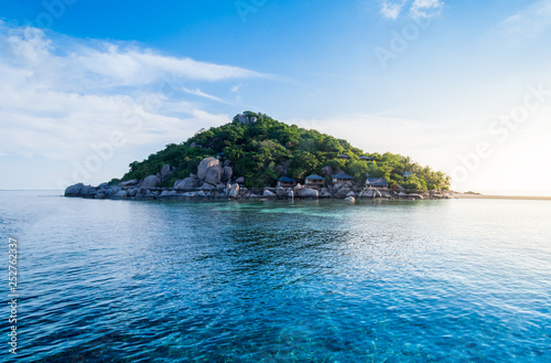 Fototapeta Naklejka Na Ścianę i Meble -  tropical island in andaman sea thailand