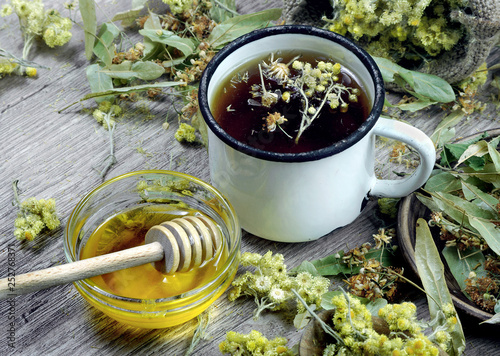 Obraz na plátně cup of herbal tea and honey