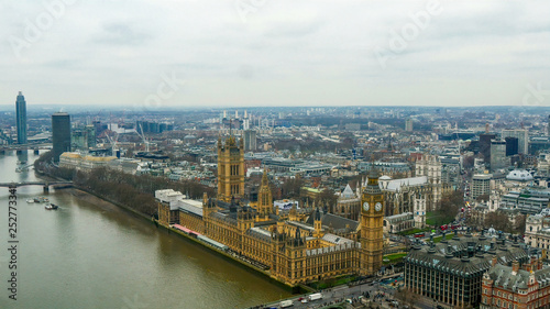 3910_Birds_view_of_the_Thames_river_in_London.jpg © Nordicstocks