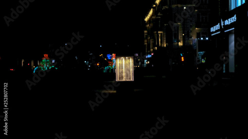 city at night © madnessbrains