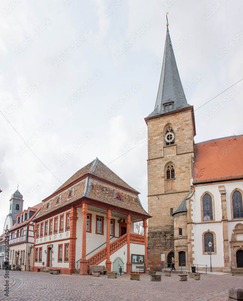 Historisches Rathaus und protestantische Pfarrkirche Freinsheim (Fränsem) Rheinland-Pfalz