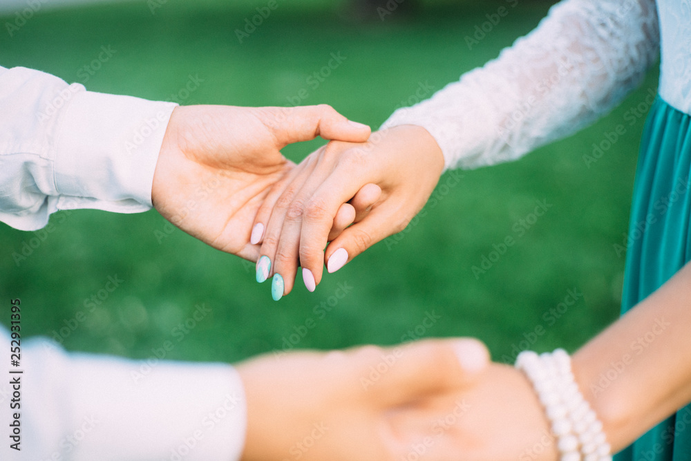 hands hands