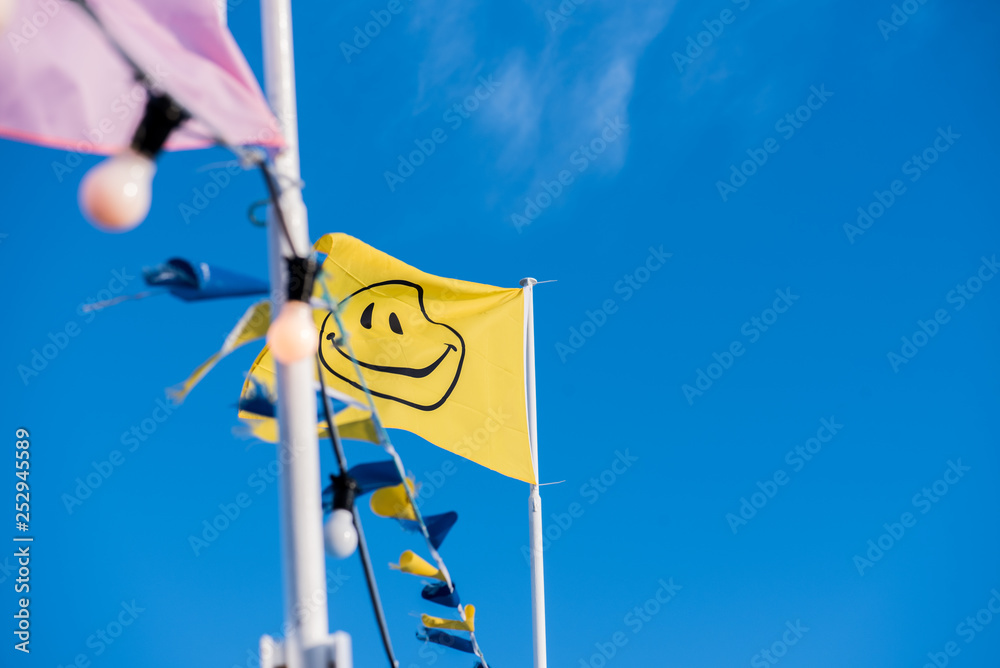 Smile flag