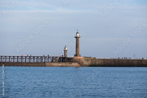 Obraz na płótnie Two lighthouses, Whitby w salonie