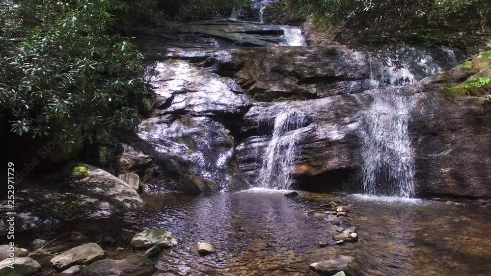 0235_Beautiful smooth fast push to Waterfall_DJI_0004m.MOV 0235_Beautiful smooth fast push to Waterfall_DJI_0004m.MOV
