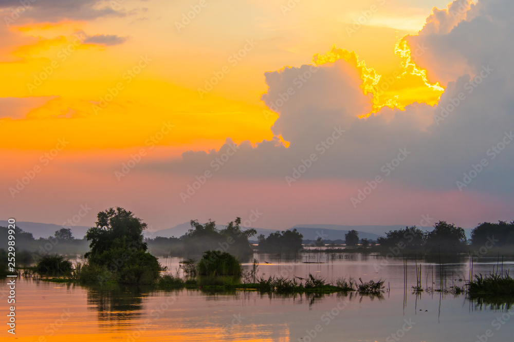 Fototapeta premium Evening by the lake.4