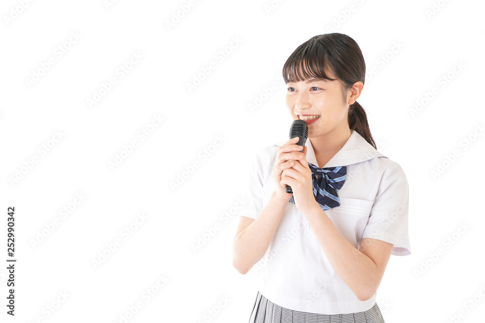 マイクで発言をする学生 マイクで発言をする学生