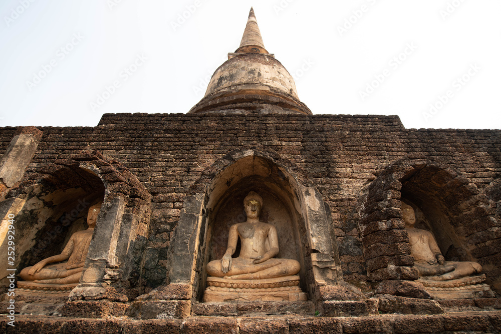 Fototapeta premium Si Satchanalai Historical Park Is a park that has been registered as a World Heritage Site from UNESCO