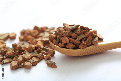 Cinnamon image Shot (herb)