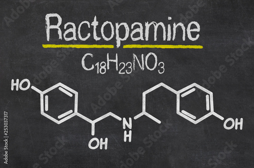 Blackboard with the chemical formula of Ractopamine