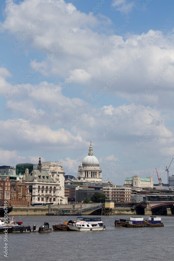 Obraz premium City of London with St Pauls Cathedral