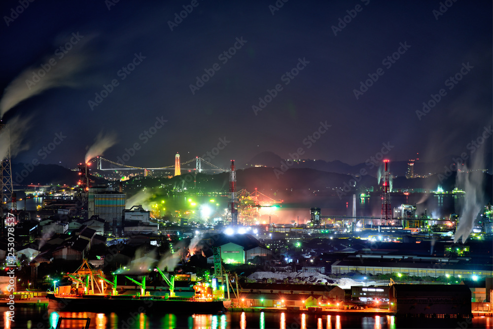 高塔山展望台から見る工場夜景