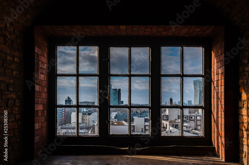 Hamburg druchs Fenster