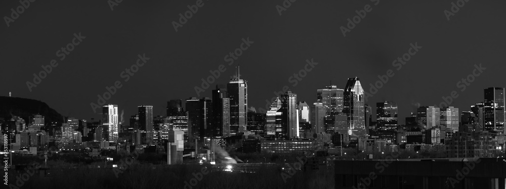 MTL b&w cityscape MTL b&w cityscape