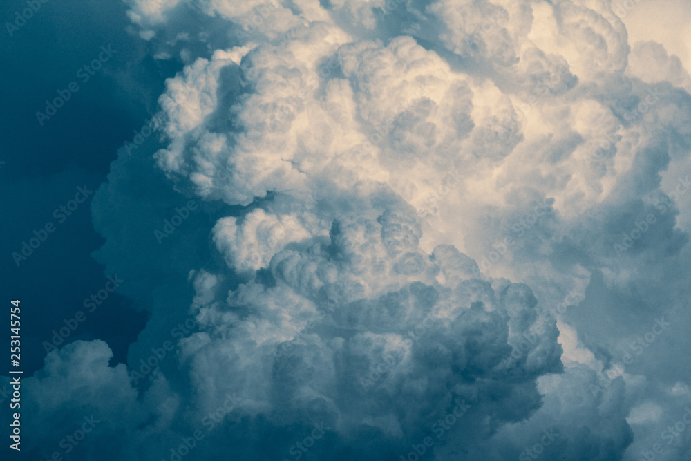 Fototapeta premium Dramatic Clouds 2