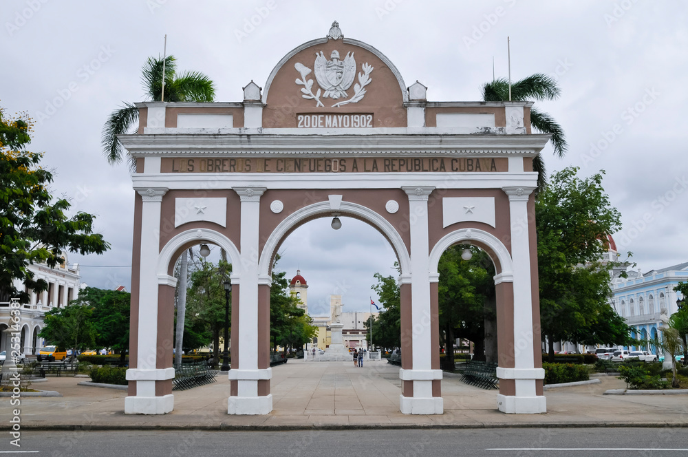 Obraz premium Triumphbogen, Cienfuegos, Kuba