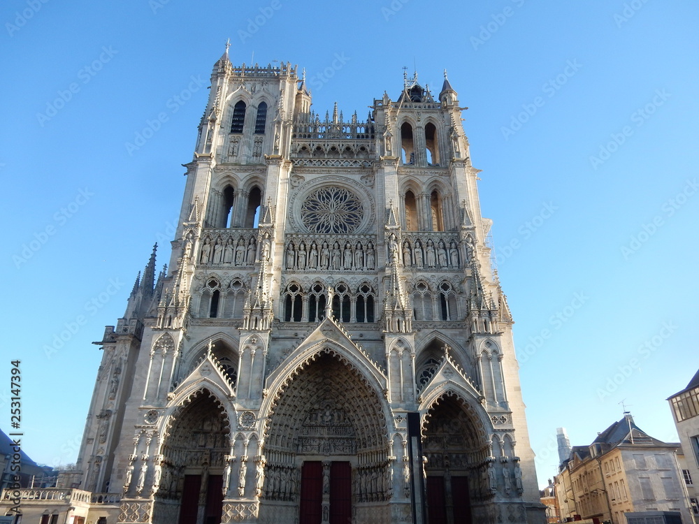 La Cathédrale Notre-Dame la plus vaste cathédrale de France par ses volumes intérieurs situé a Amiens