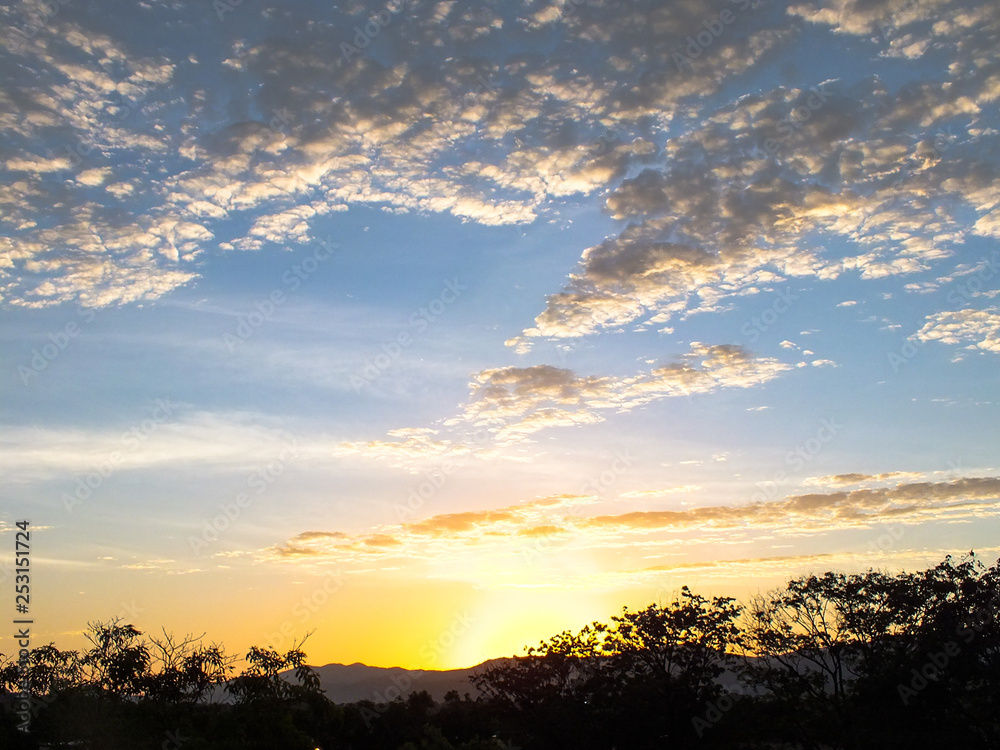 Amaneceres y atardeceres