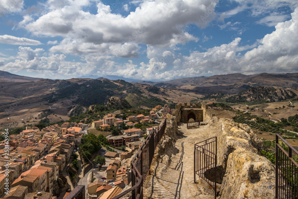 Fototapeta premium Sperlinga (Enna, Sicilia)