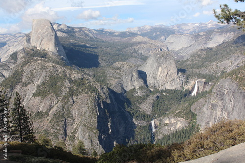 Yosemite National Park © OrDreamer