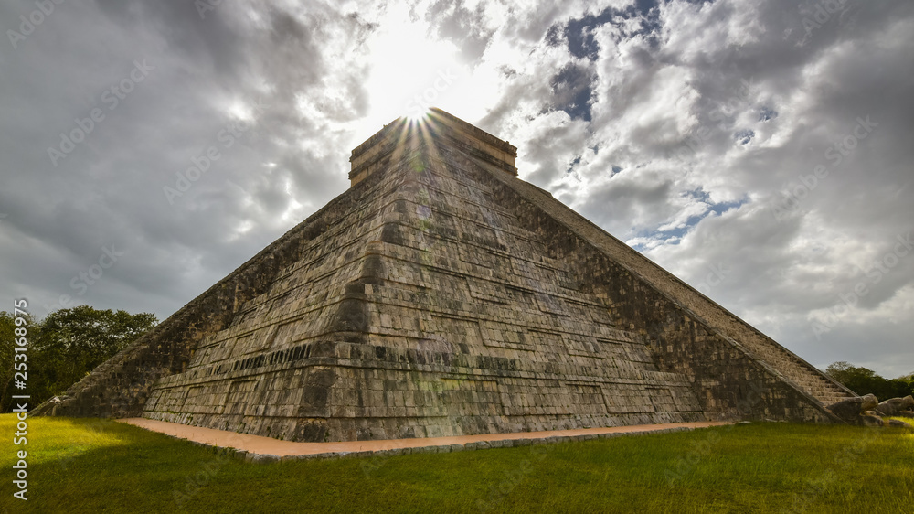 Temple of Kukulkan at the Chichen Itza archaeological site in Yucatan, Mexico.