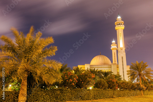 Al Fateh Grand Mosque in Manama photo