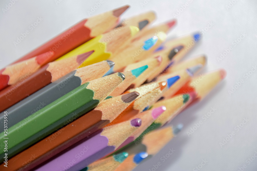 Bunter Hintergrund, Stifte, Buntstifte, Farben, Braun, Rot, Gelb, Reihe, Symmetrie, Zufall Bunter Hintergrund, Stifte, Buntstifte, Farben, Braun, Rot, Gelb, Reihe, Symmetrie, Zufall