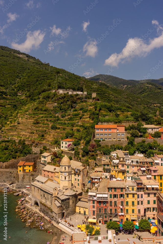 Italy, Cinque Terre, Vernazza, Vernazza, HIGH ANGLE VIEW OF TOWNSCAPE AGAINST SKY