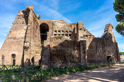 Canvas Print The ancient ruins at the Roman Forum, Palatine hill in Rome