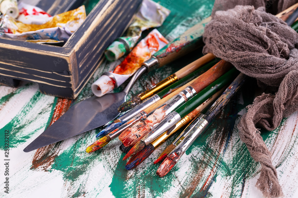 Fototapeta premium Paint brushes and paints for drawing.