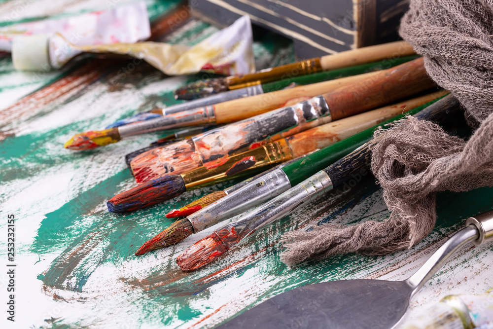 Fototapeta premium Paint brushes and paints for drawing.