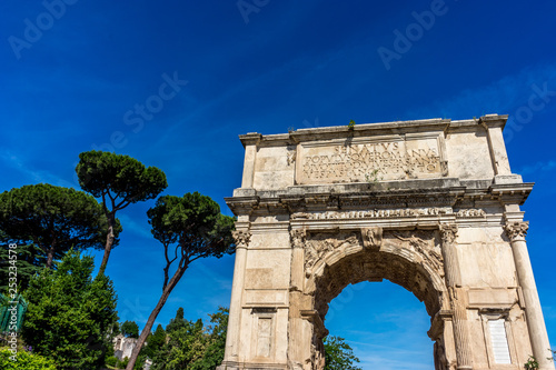 Italy, Rome, Roman Forum, Arch of Titus on the via sacra, © SkandaRamana