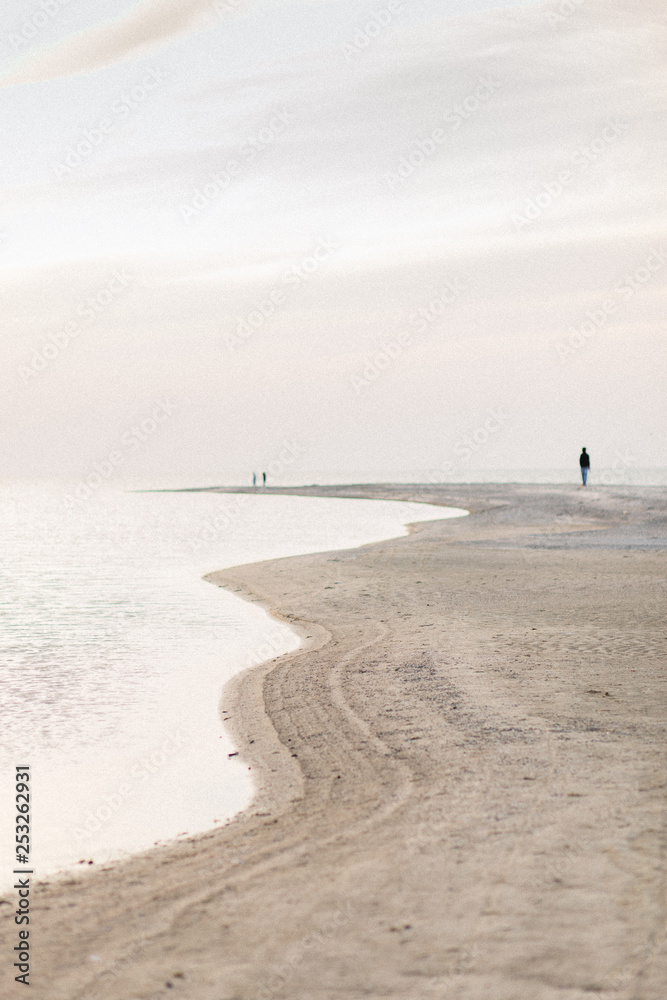 Obraz premium beautiful texture ,wavy sand on the ocean