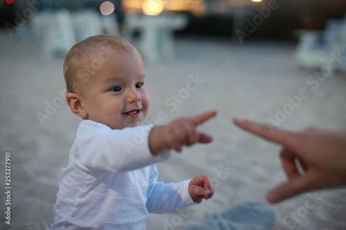 baby pointing with fingers