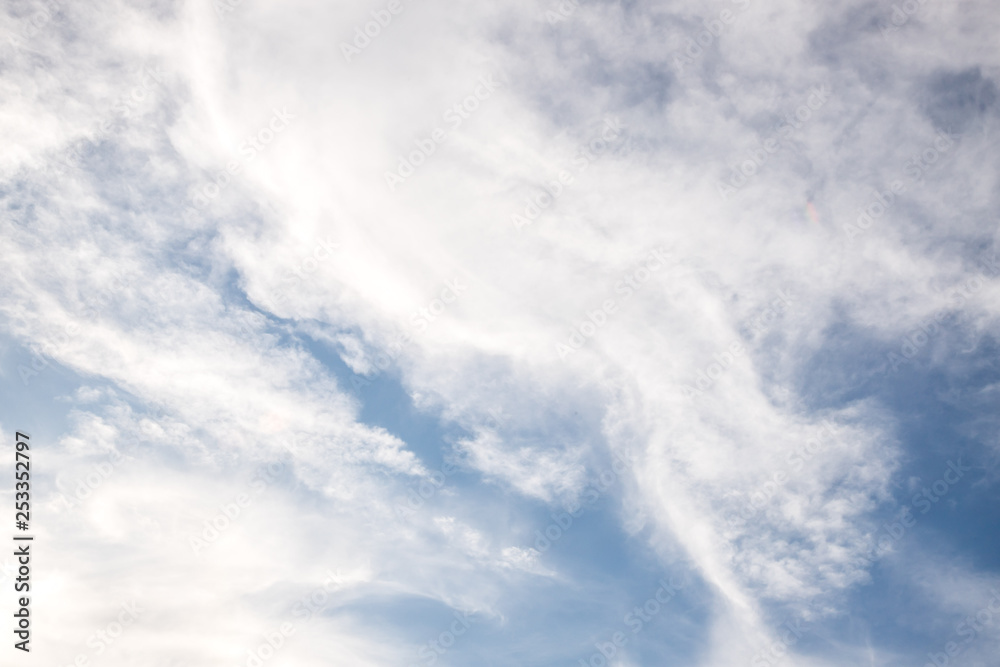 Obraz premium shinny and cloudy sky