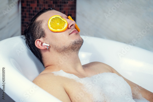 Fotografija Funny guy washing his bath