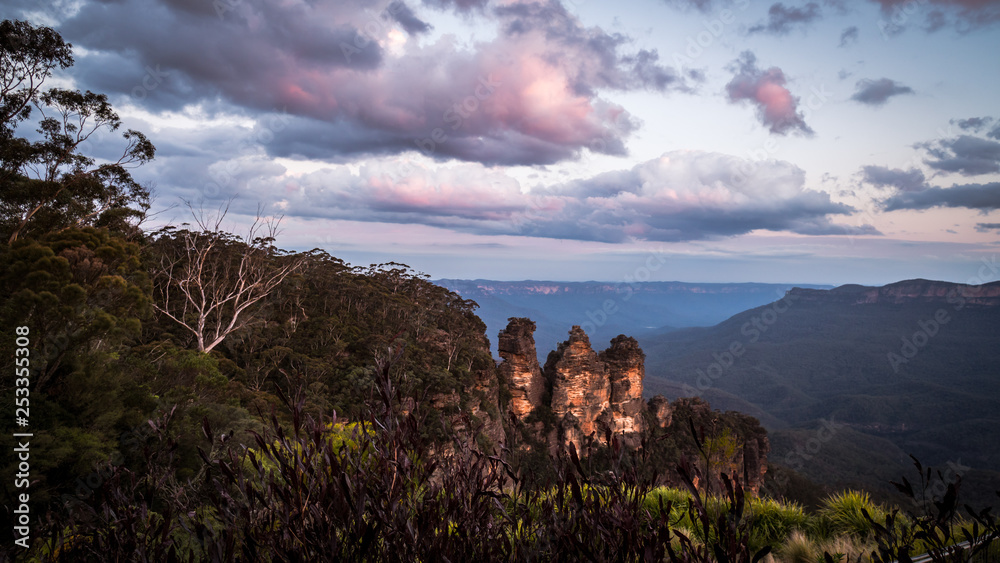 Sunset at the Blue Mountains in New South Wales, Australia.