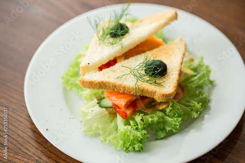 toast with cream cheese and salmon