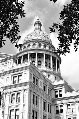 capitol building in austin texas