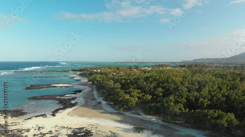 Wallpaper Mural Long coast and beach in Mauritius Torontodigital.ca
