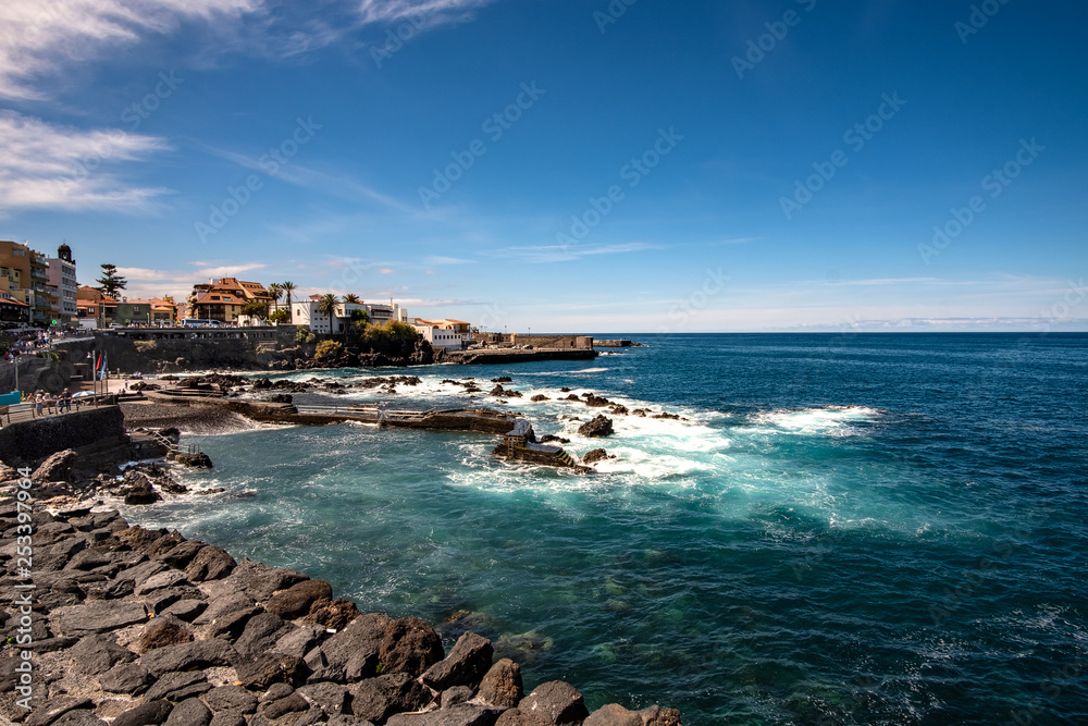 San Telmo diese Bucht und Badestelle befindet sich in der Innenstadt von Puerto de la Cruz auf Teneriffa. 