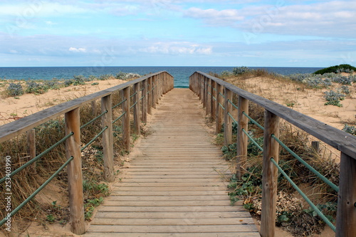 Fototapeta Naklejka Na Ścianę i Meble -  Boardwalk to Beach in Portugal