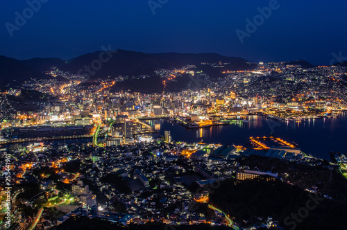 Nagasaki Night View in Japana © conanedogawa