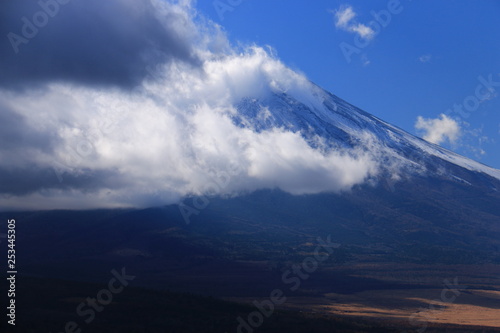 空と雲と富士山と