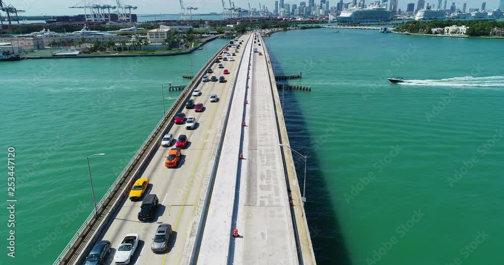 MIABEACHBENBAYOVERTRAFFICBOATUNDER1 MIABEACHBENBAYOVERTRAFFICBOATUNDER1