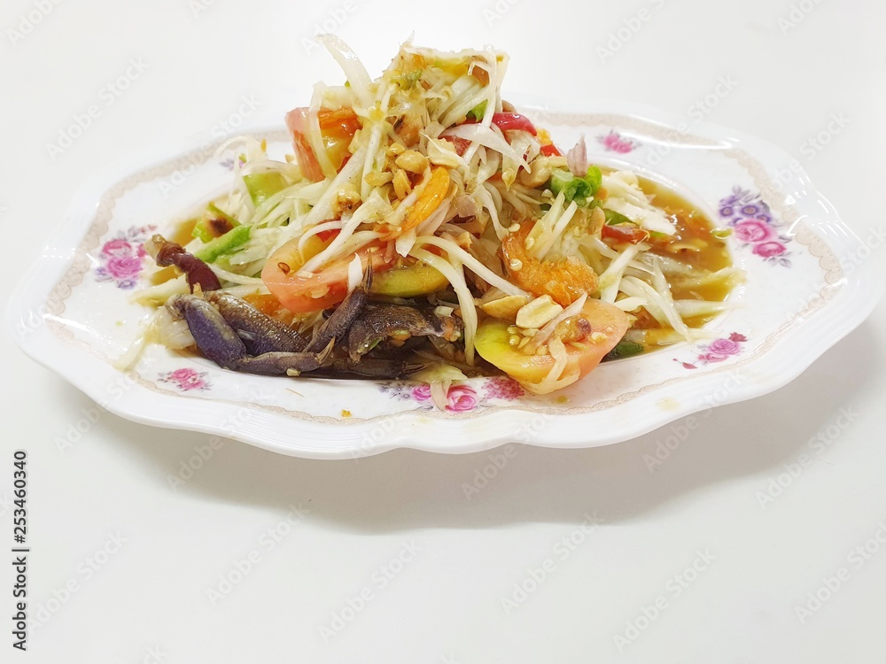Papaya salad with meat and vegetables