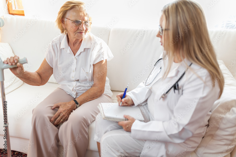 Fototapeta premium Senior woman during a medical exam with practitioner