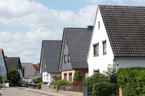 Modernes Wohngebäude, Einfamilienhaus, photo